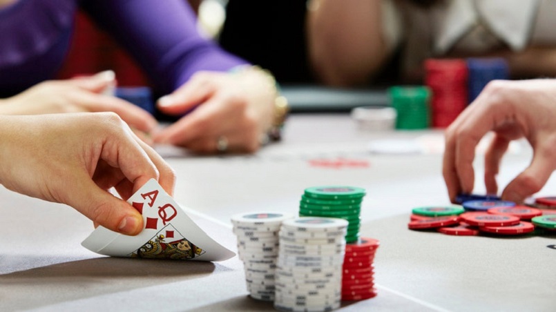 Thao tác đặt cược Poker phổ biến